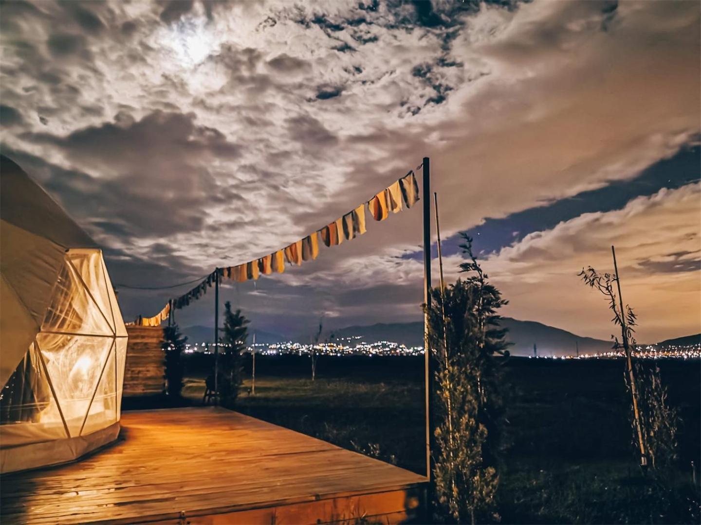 Jewelberry Glamping Hotel Tbilisi Mtsʼkhetʼa Værelse billede